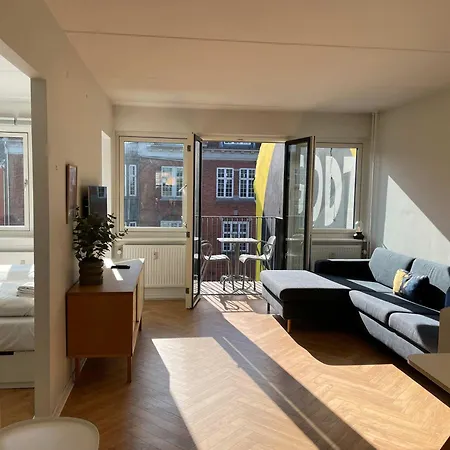 아파트 Cozy Luxury - Sunny Balcony In Center *
